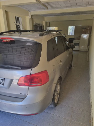 Volkswagen Suran 1.6 Highline 101cv