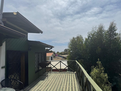 Casa En Arriendo De 4 Dorm. 3 Baños Y Estac. En Algarrobo