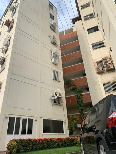 Apartamento En Venta Res. Trébol Maracay Fm*