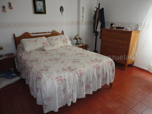 Imagen 12 de 19 de Casa En Venta Con Terraza El Marques 04141978270 Caracas 22-20670