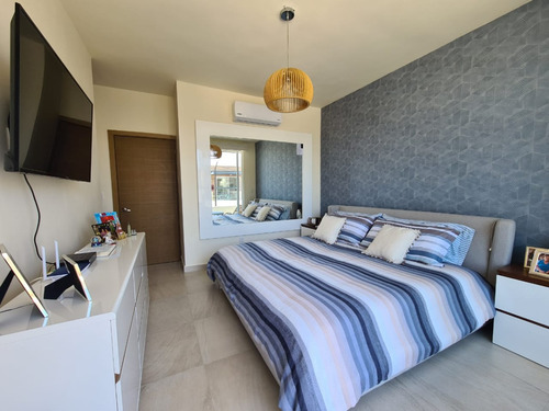 Casa En Venta En Selvanova, Playa Del Carmen, Quintana Roo. Reventa | Totalmente Amueblada.