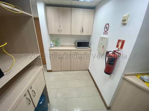 Agradable Oficina En Venta Campo Alegre Amc