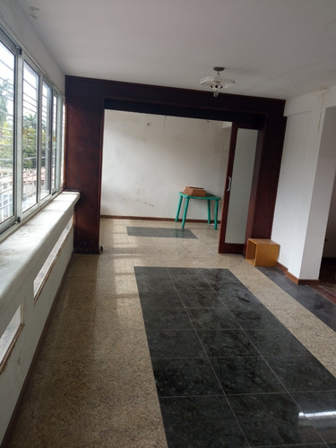 Imagen 4 de 14 de Vendo quinta En La Urb. La Viña