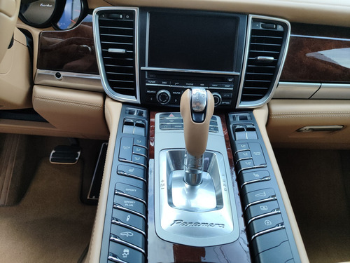 Porsche Panamera 4.8 V8 Turbo Gasolina 4p Automático
