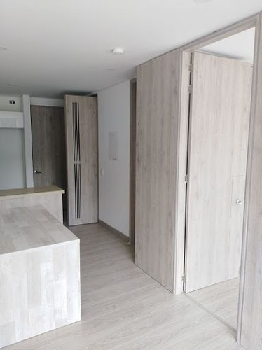 Imagen 14 de 23 de Apartamento En Arriendo Las Aguas 90-64580