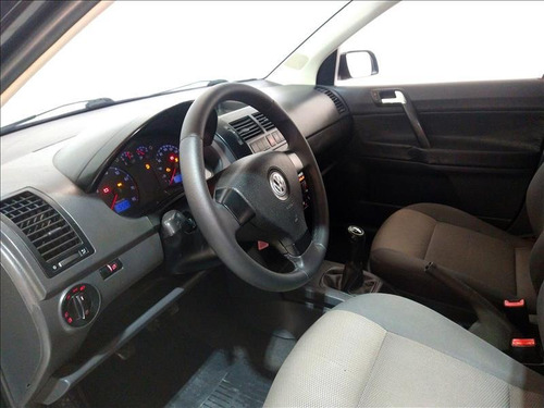 Imagem 5 de 7 de Volkswagen Polo Polo Sedan 1.6 Mi 8v Flex 4p Manual 4p