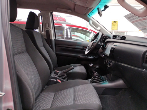 Toyota Hilux 2.7 Cabina Doble Base Mt