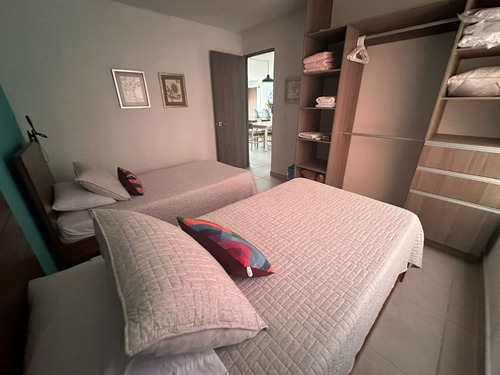 Departamento Vanguardista Amueblado Y Equipado Con Increible Club De Playa Pivado Y Parque Con Canchas Deportivas