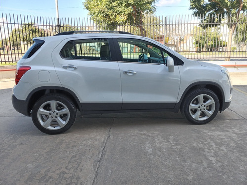 Imagen 5 de 12 de Chevrolet Tracker Awd Ltz + 4x4 1.8 2015 (int 7942)
