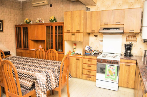 Venta Casa De 2 Dormitorios Apto Crédito En Barrio Sarmiento