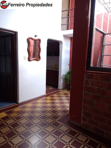 Imagen 12 de 30 de Casa Ph Pocitos Venta Al Frente 4 Dormitorios Cocina Baño Pallier Comedor Patio Buhardilla Y Azotea