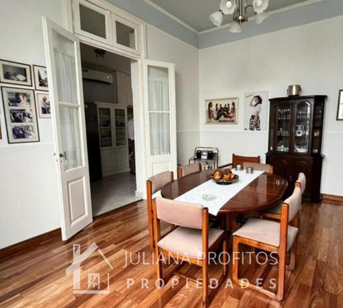 Casa De 4 Ambientes En Quilmes Oeste