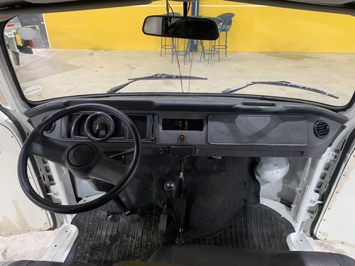 Volkswagen Kombi 1.4 MI STD 8V FLEX 4P MANUAL