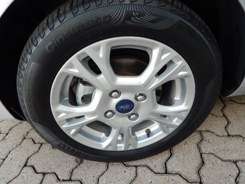 Ford Fiesta 1.6 Sel Hatch 16v Flex 4p Powershift