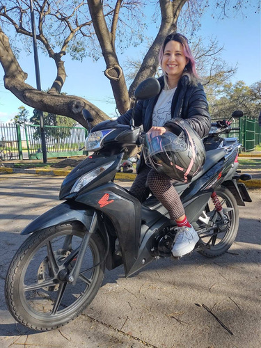 Imagen 2 de 10 de Curso De Manejo Para Motos- Caba- Aprender- Ampliar Licencia