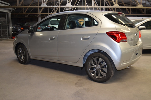 Imagen 15 de 18 de Chevrolet Onix 1.4 Joy Ls