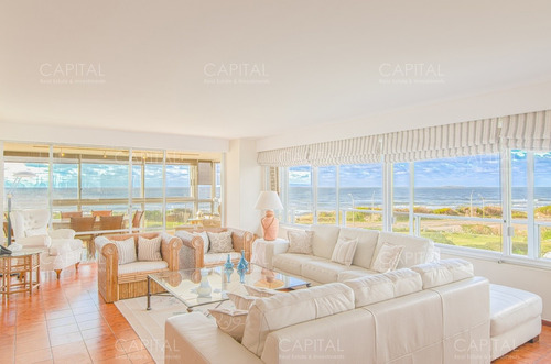 Venta De Apartamento Con Vista Al Mar, Punta Del Este 