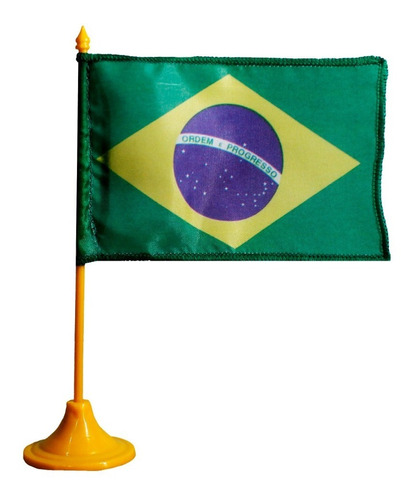 Excelente Bandeirinha De Mesa Do Brasil 19cm