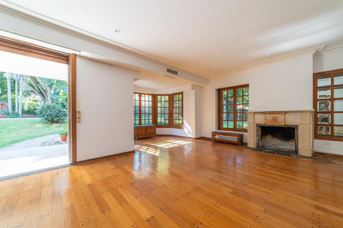 Imagen 8 de 30 de Venta / Alquiler - Imponente Casa En La Lucila Partido De Vicente Lopez - A Metros Del Río
