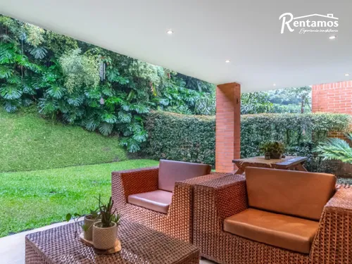 Casa En Arriendo En Tres Esquinas. Cod A775727
