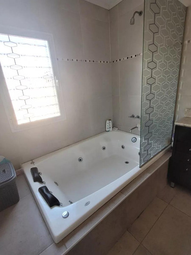 Casa En Caseros