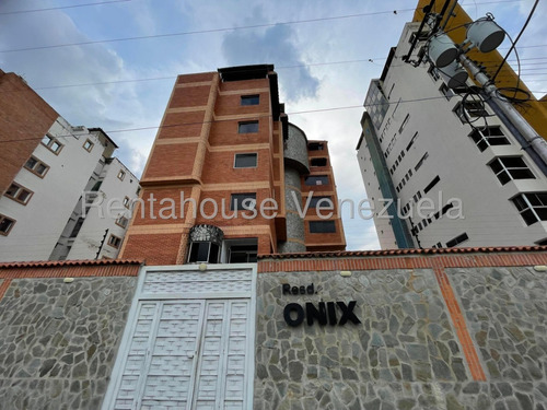 Apartamento En Venta Amplio Y Lujoso Posee Planta Electrica Parcial Pozo De Agua 2 Ptos Estacionamiento San Jacinto 25-10150 Miriam