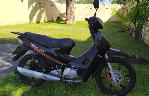 Zanella Zb 110 Full + Casco Hawk + Traje De Lluvia