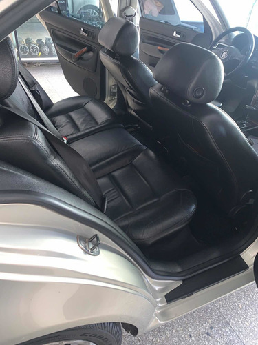Volkswagen Bora 1.8 Highline T Tiptronic Cuero 2011
