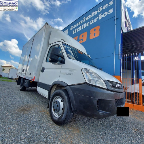 Iveco Daily 35s14 Baú - (2014)