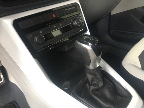 Imagen 14 de 19 de Volkswagen T-cross Highline 200tsi Nd