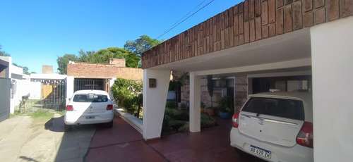 Imagen 1 de 13 de 3 Dorm En Pleno Corazòn Del Cerro