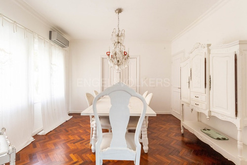 Casa Reciclada De 4 Dormitorios En Carrasco Sur Id 5591