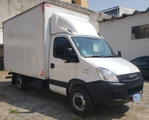 Iveco Daily 35s14 2013 01 Turbina Baú 3,90 Mts