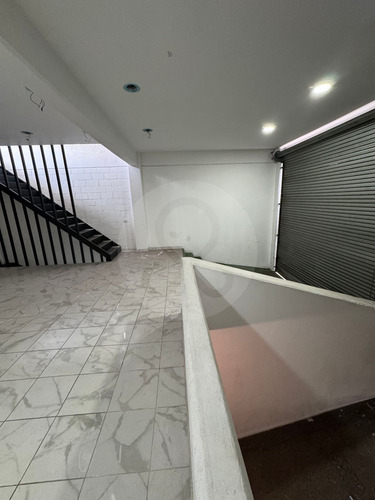 Edificio En Venta En Viveros De La Loma