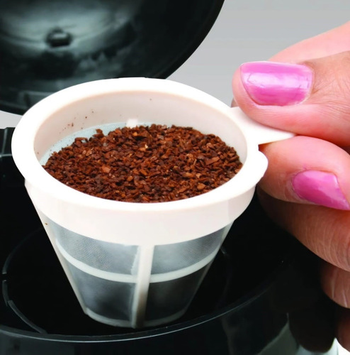 Cafetera Personal Medea 2000 Con Taza De Cerámica Taurus Negro