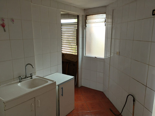 3 Dormitoios / 1 Baño / Loggia / Terraza