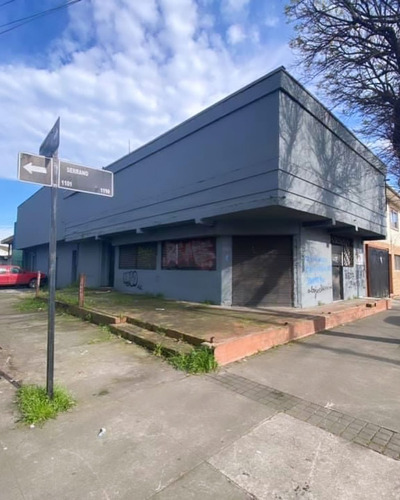 Increible Propiedad Esquina Ubicado En Bulnes 99 ,