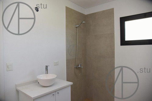 Casa En Venta De 5 Ambientes En Puertos