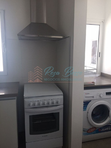 Apartamento En Peninsula, 2 Dormitorios *- Ref: 836