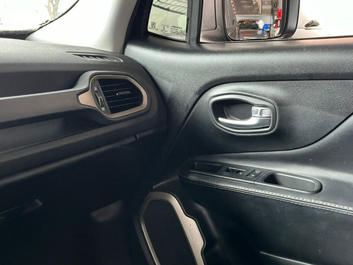 Jeep Renegade 1.8 Flex Aut. 5p