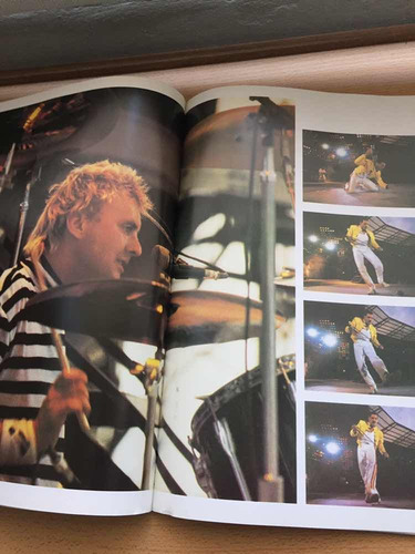 Queen A Magic Tour - Libro De Gira