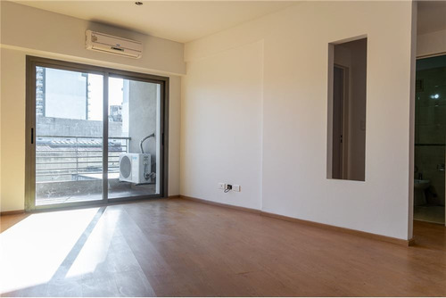 Depto Semipiso 2 Amb. Con Balcon, Caballito