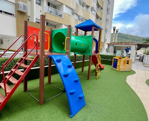 Apartamentos À Venda Em Itacorubi Com 3 Quartos E 2 Banheiros. Pronto Para Morar. Bem Localizado.