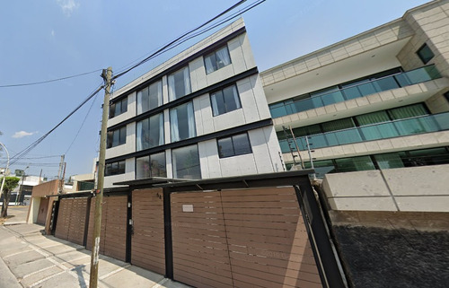 Edificio De Departamentos En Remate, Lomas De Tecamachalco, Naucalpan.