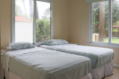 Imagen 14 de 15 de Impecable Casa Para Vivir Todo El Año, A Pasos De Punta Shop