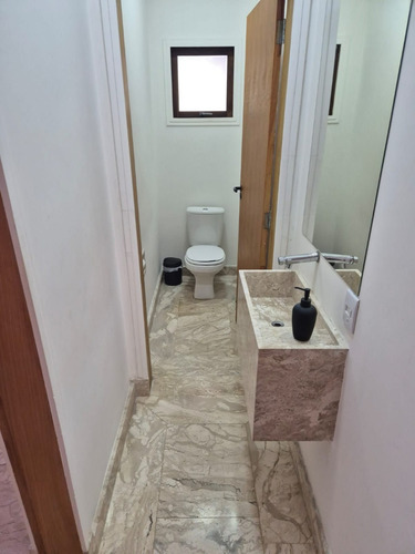 Linda Casa! Com 3 Quartos Suites À Venda, 200 Metros Quadrados