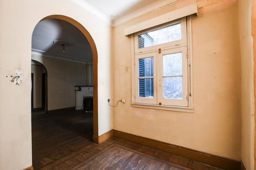 Casa Estilo Inglés, 5 Dormitorios, Patio Y Cochera- San Lorenzo 1900- Centro- Rosario | Venta
