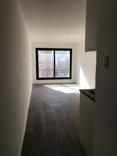 Venta Con Renta!!! No Paga Irpf! 1 Dormitorio Al Frente!