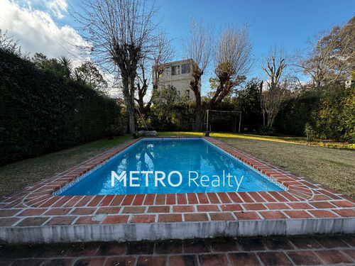 Casa En Venta 4 Ambientes En El Barrio Náutico Escobar