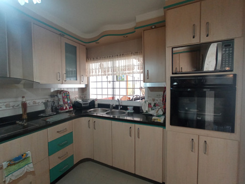 Casa Tipo Tonwhouse En Venta En La Macarena